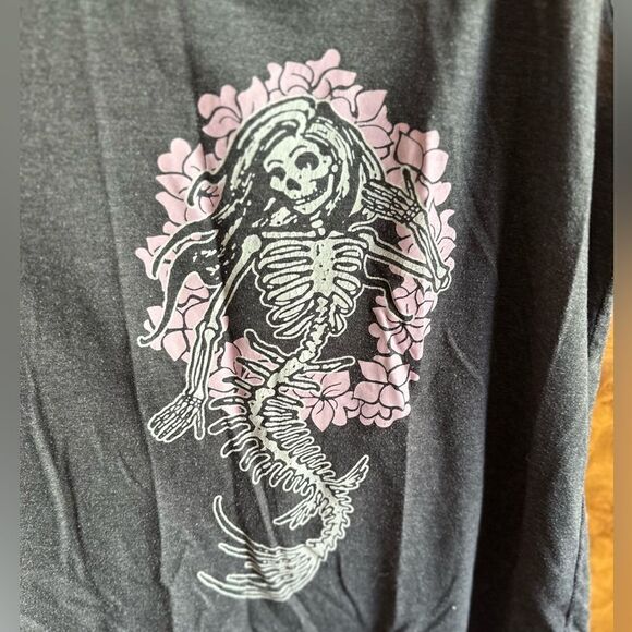 Mermaid skeleton muscle tee - Picture 2 of 5